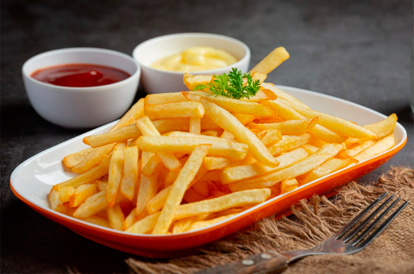Эксперты спрогнозировали рост цен на картофель фри и чипсы в Европе