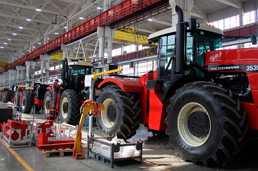 Росспецмаш: российские предприятия увеличивают производство тракторов и сокращают выпуск комбайнов