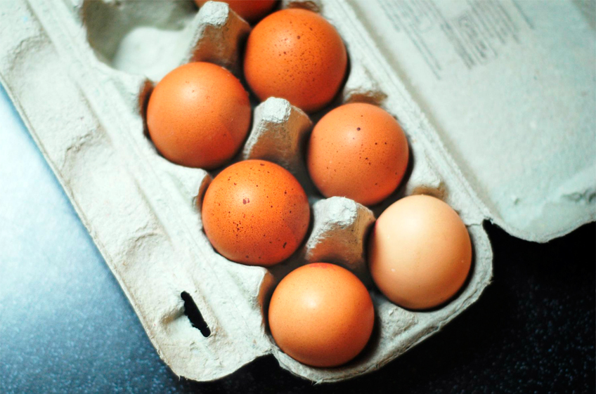 Яйца в ноябре сохранили лидерство по росту цен на продукты питания в России