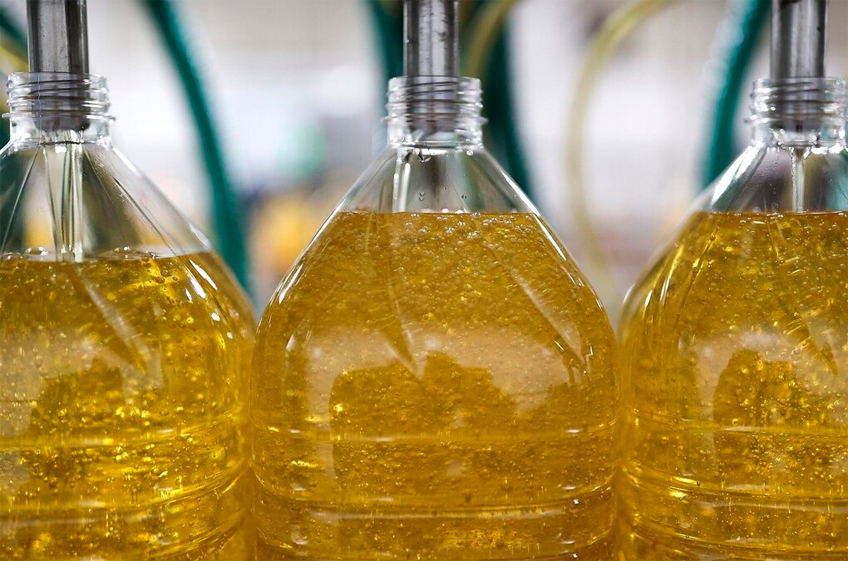Пошлина на экспорт подсолнечного масла из России останется нулевой, на шрот вырастет на 5,9%